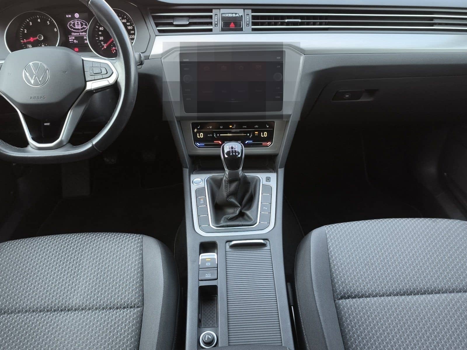 Volkswagen Passat Variant 1.5 TSI ACC LED NAVI foto 18