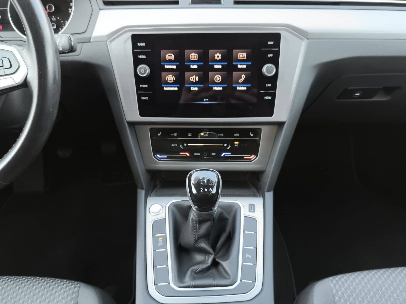 Volkswagen Passat Variant 1.5 TSI ACC LED NAVI foto 19