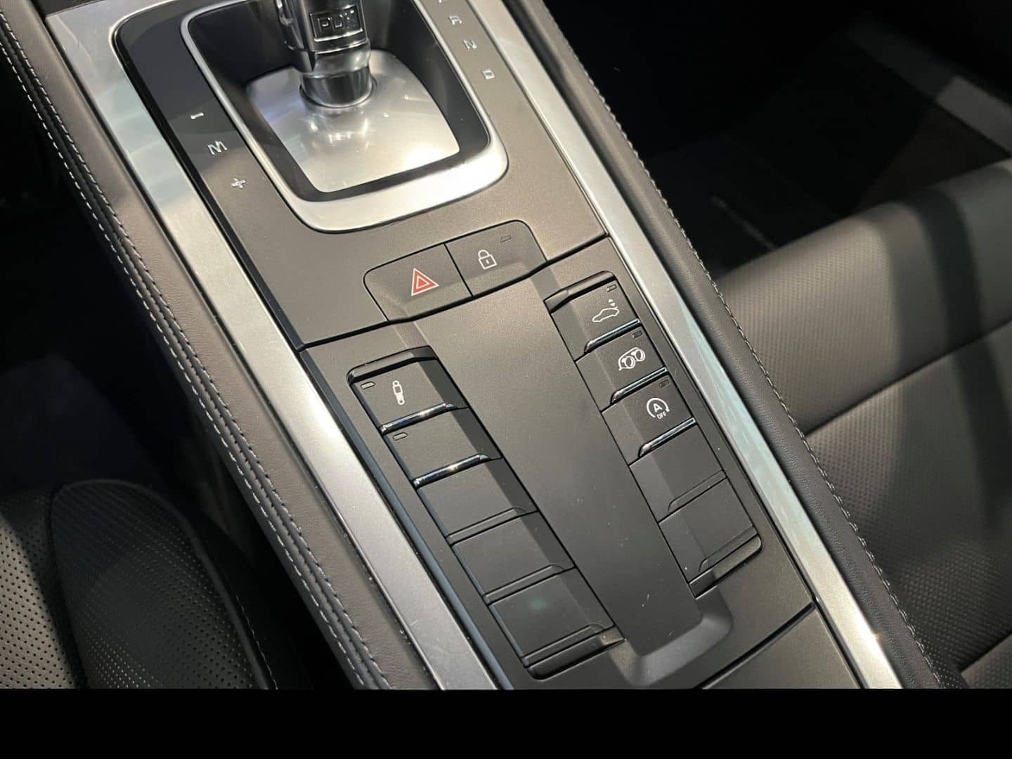 Porsche Cayman 718 GTS 4.0 Enzianblau Sportabgasanlage foto 19