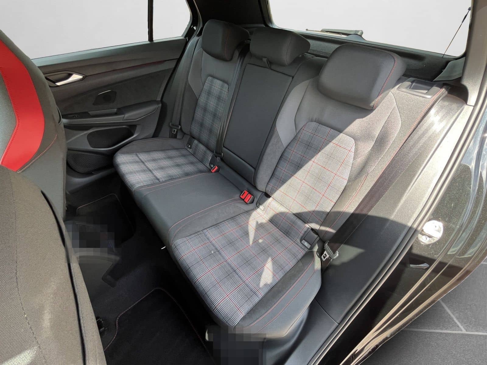 Volkswagen Golf GTI Black Style, AHK,19"LM,IQ-Light,CAM foto 14