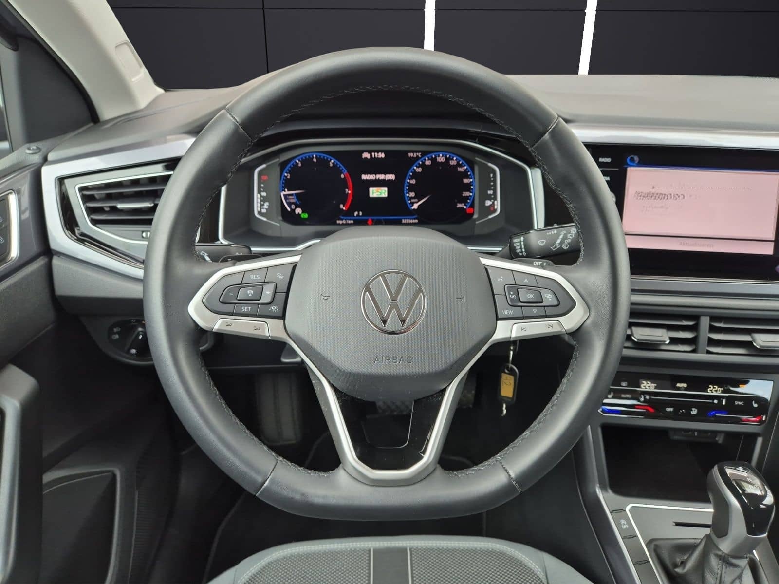 Volkswagen Polo TSI Style DSG Matrix AID ACC PDC SH LM foto 17