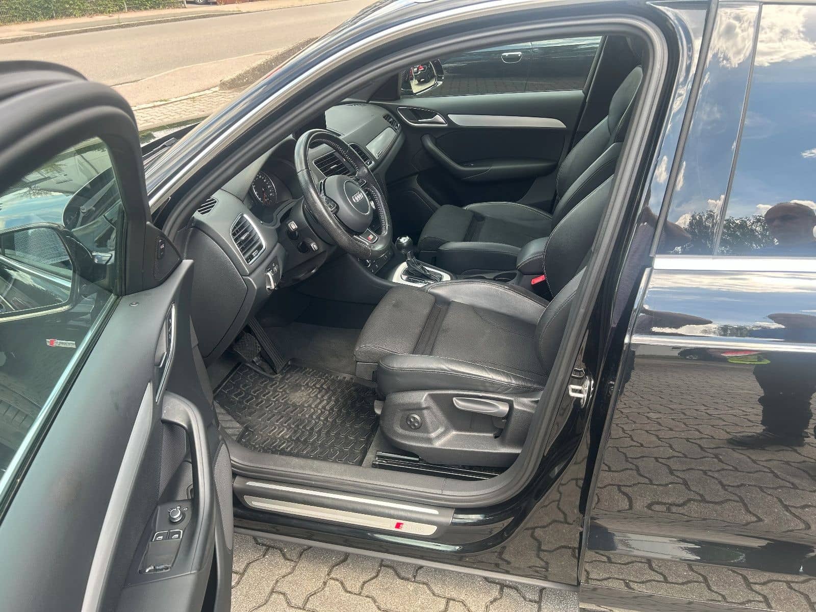 Audi Q3-Sport-S-LineQuattro-LED- Navi-PDC-Kamera-AHK- foto 9