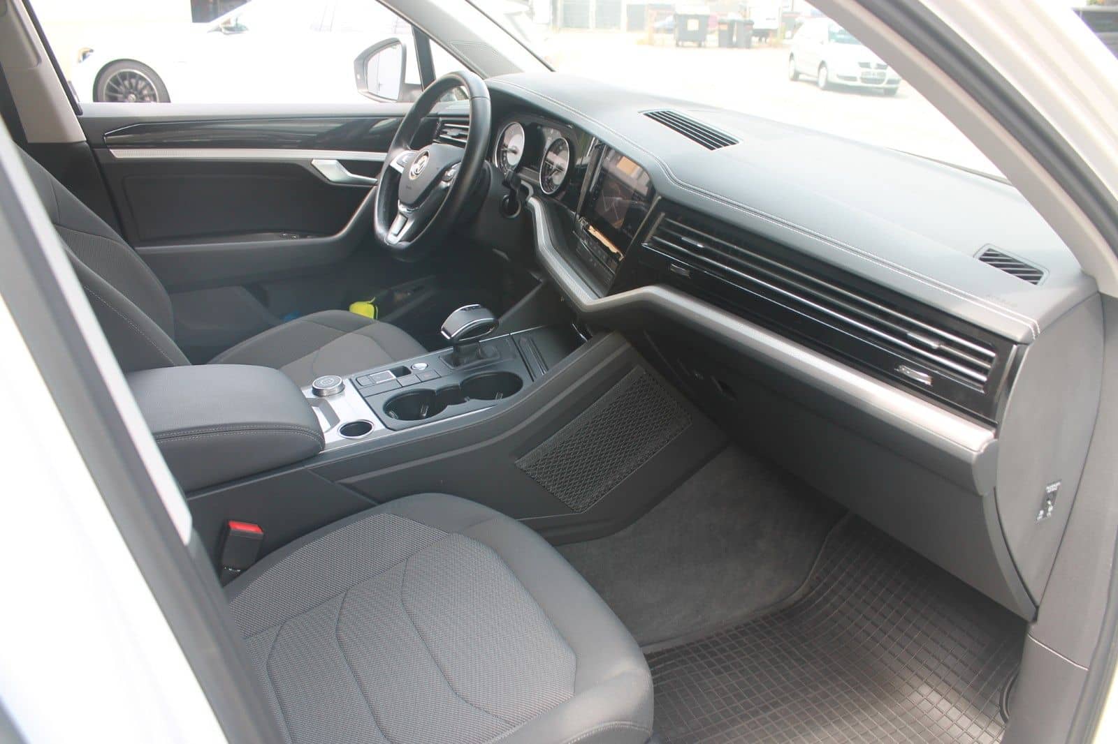 Volkswagen Touareg 3.0 V6 TDI 4MOTION DSG LED AHK RÜKA foto 23