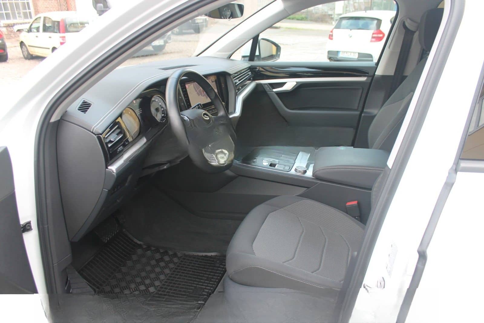 Volkswagen Touareg 3.0 V6 TDI 4MOTION DSG LED AHK RÜKA foto 6