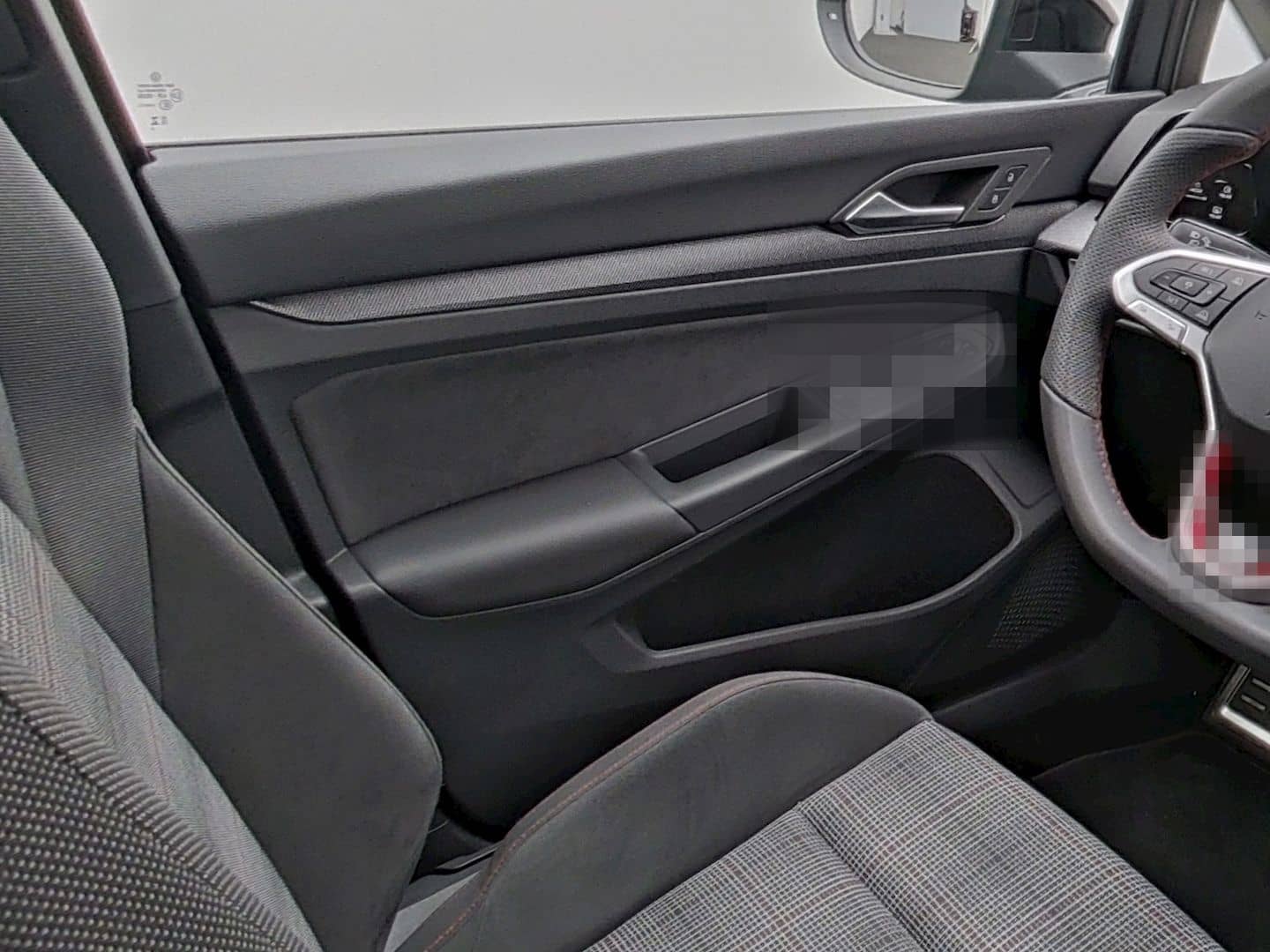 Volkswagen Golf GTI 8 2.0 TSI DSG BLACK STYLE AHK PANO NAVI foto 6