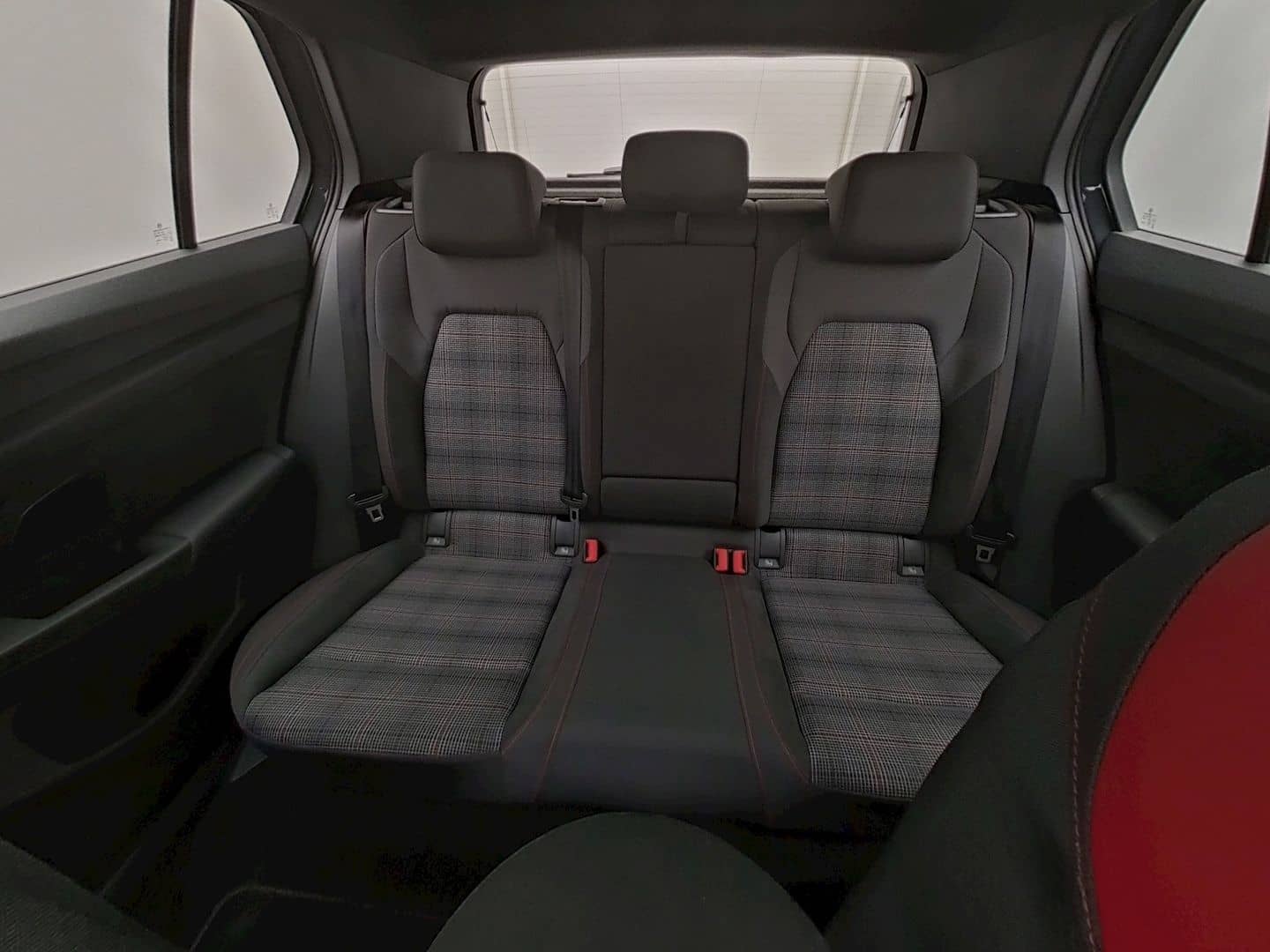 Volkswagen Golf GTI 8 2.0 TSI DSG BLACK STYLE AHK PANO NAVI foto 9