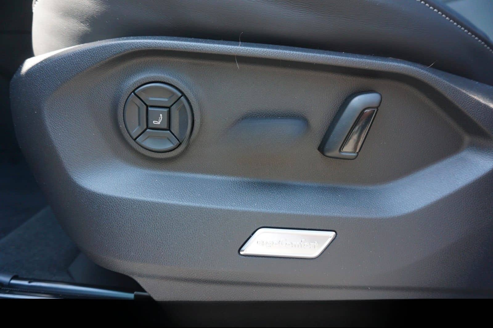 Volkswagen Touareg 3.0 TDI 210 kW 4Motion R-Line Garantie foto 11