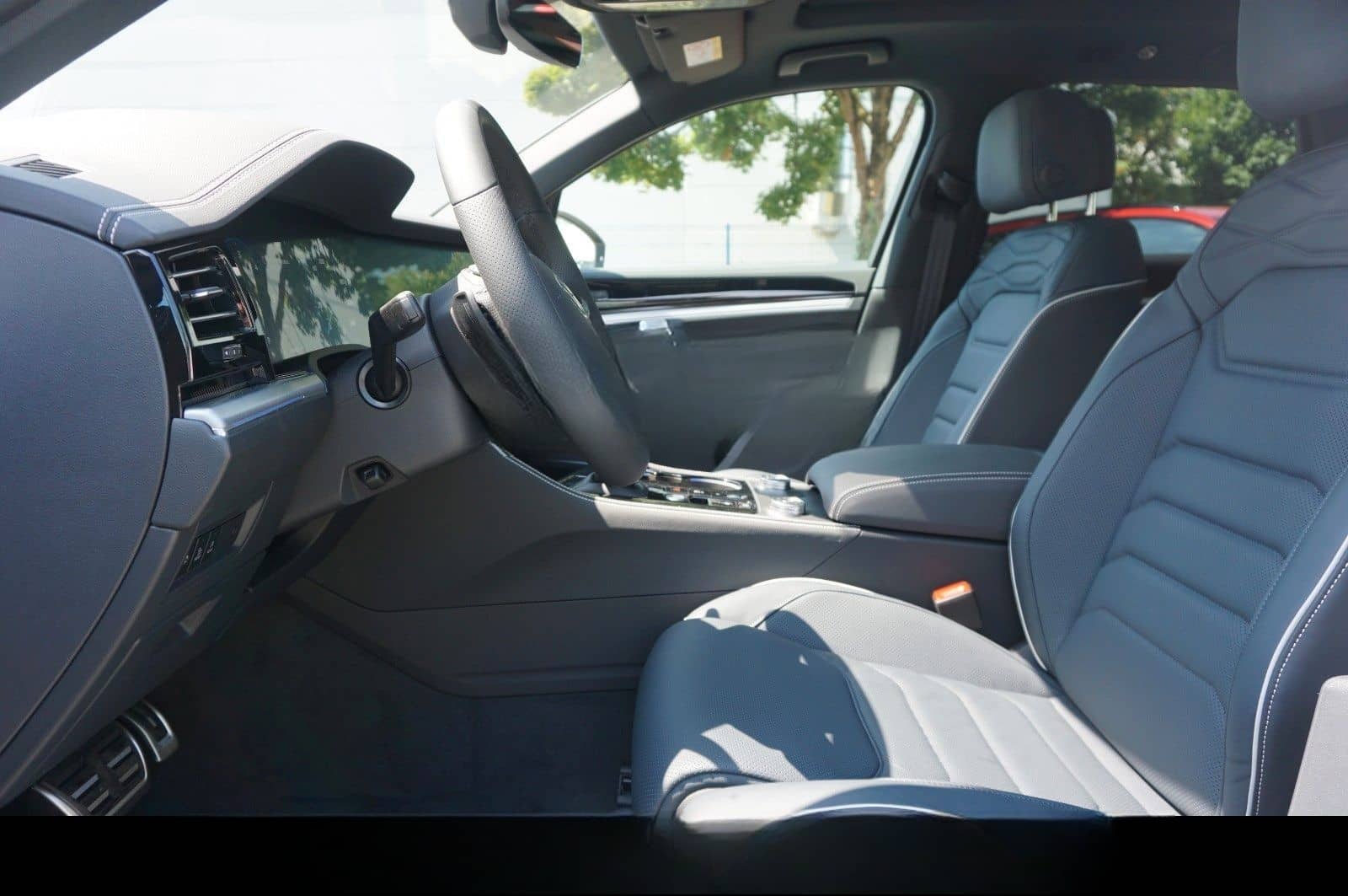 Volkswagen Touareg 3.0 TDI 210 kW 4Motion R-Line Garantie foto 13