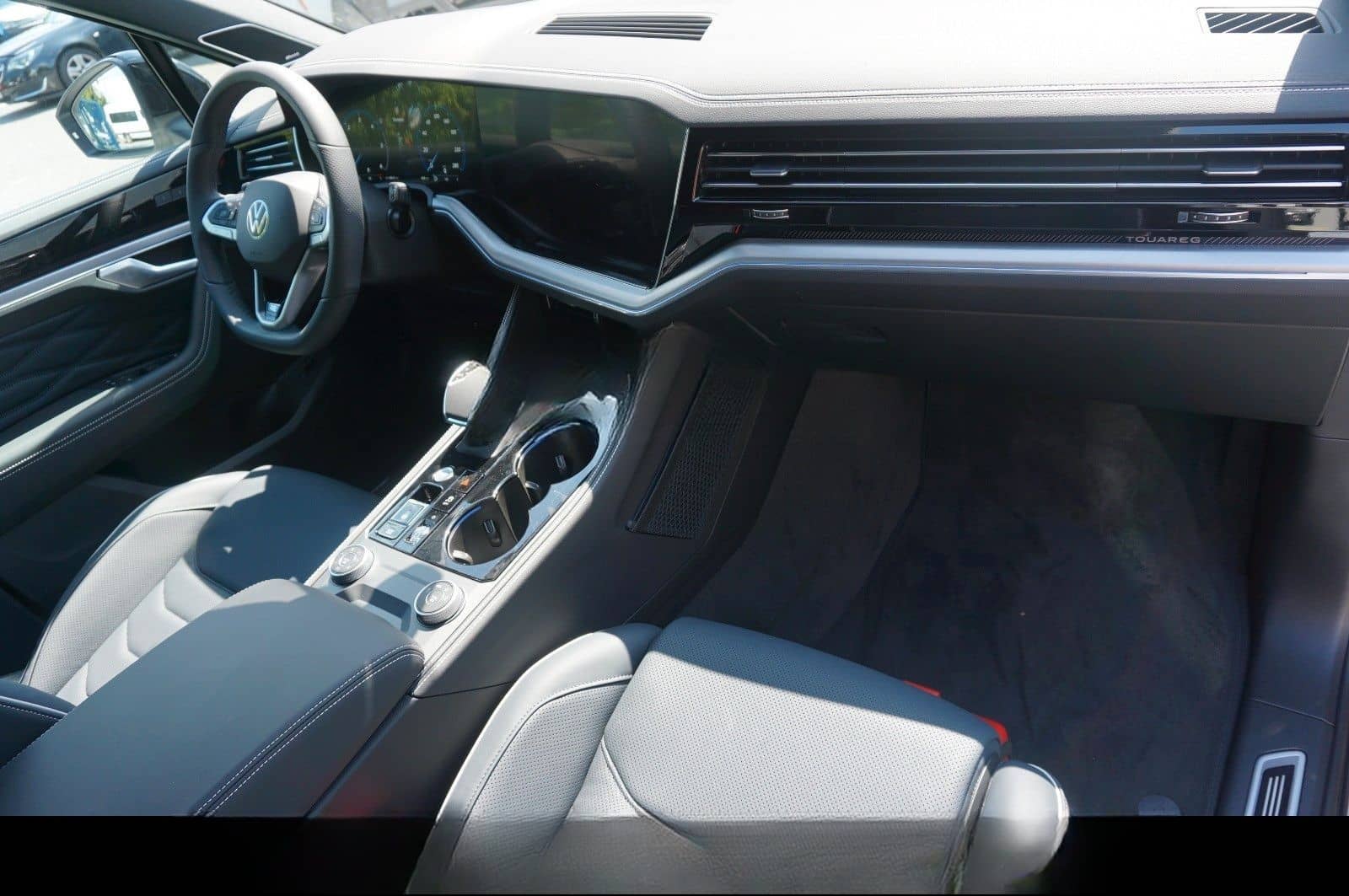 Volkswagen Touareg 3.0 TDI 210 kW 4Motion R-Line Garantie foto 9