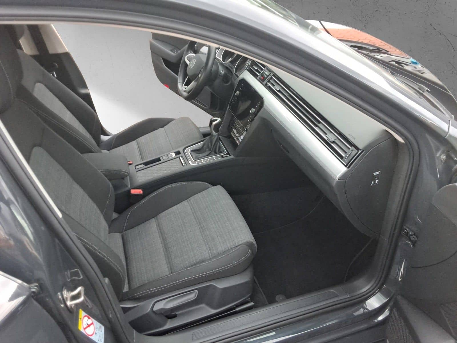 Volkswagen Passat Variant 2.0 TDI ACC,LED,Navi,DAB,APP,Ergo foto 13