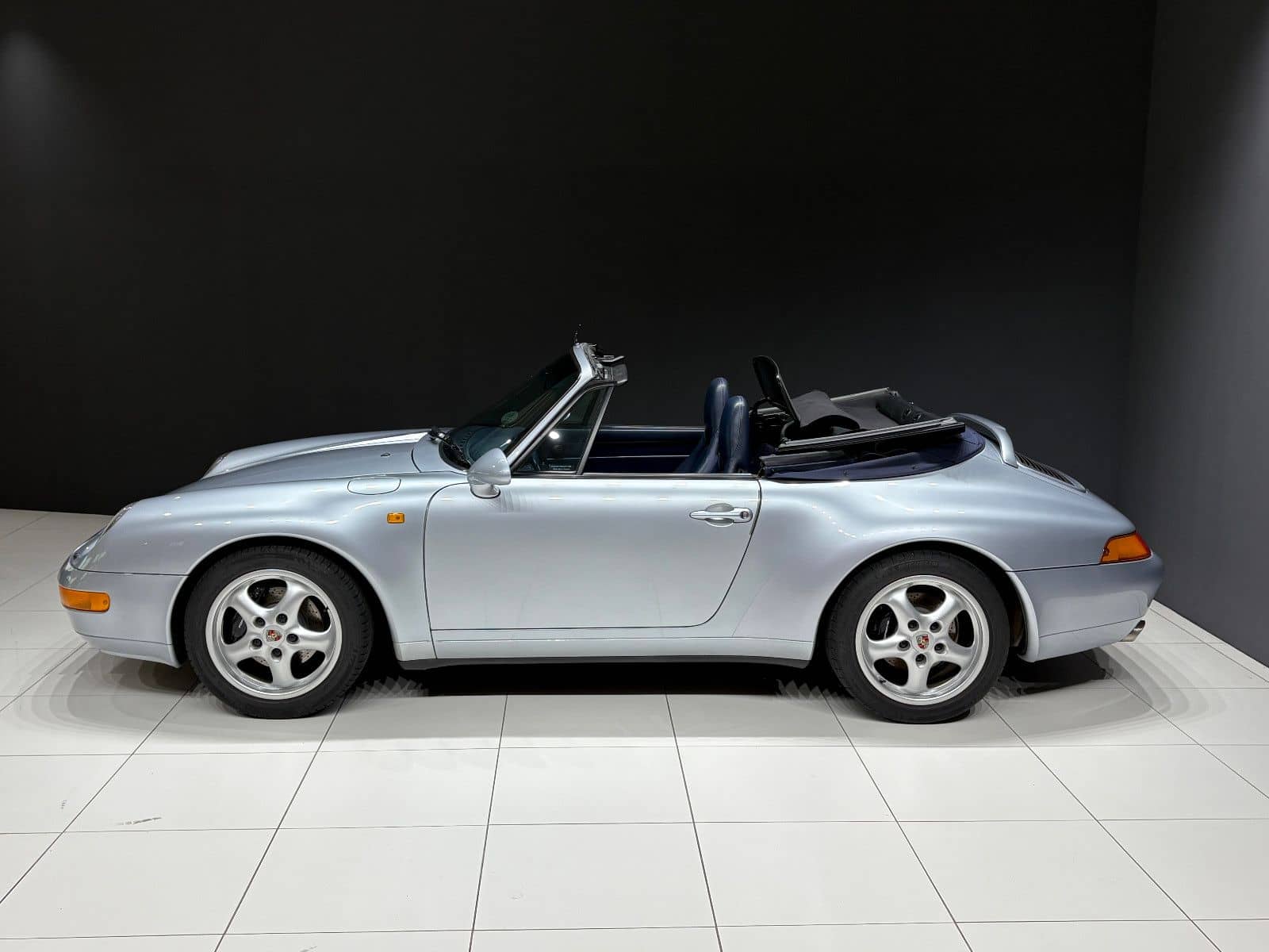Porsche 993 Carrera 2 Cabrio*Sammlerstück*2.Hand*Dt.Auto foto 8