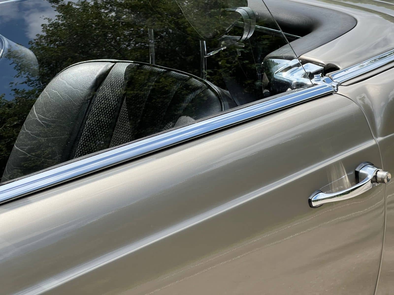 Mercedes-Benz 280 SL foto 15