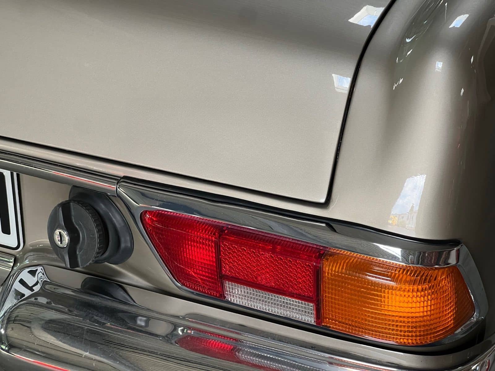 Mercedes-Benz 280 SL foto 9