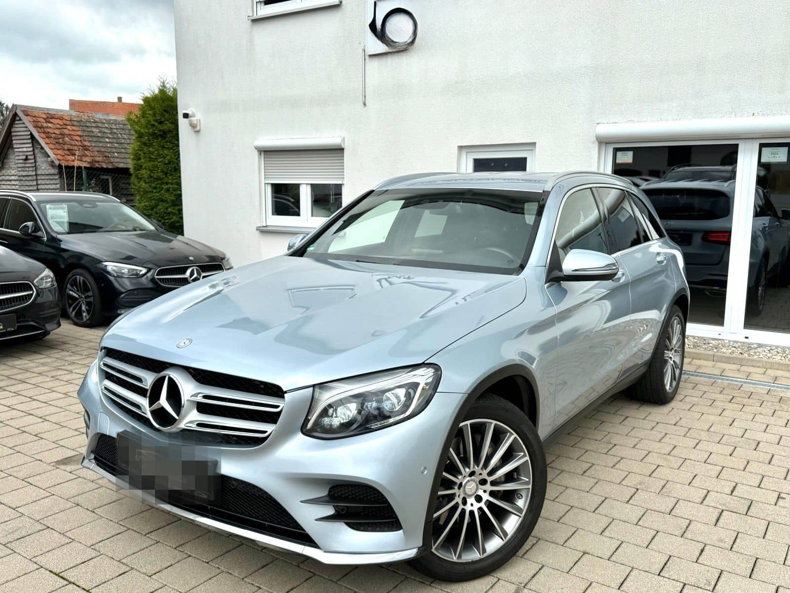 Mercedes-Benz GLC 250 d 4Matic*AMG*NAVI*KAMERA*LED*AHK*19''ALU foto 1
