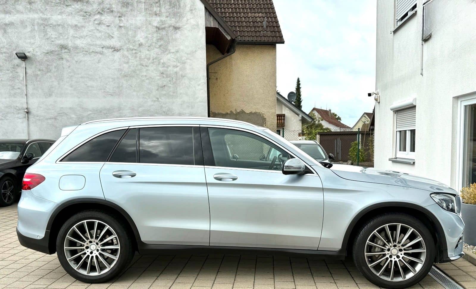 Mercedes-Benz GLC 250 d 4Matic*AMG*NAVI*KAMERA*LED*AHK*19''ALU foto 4