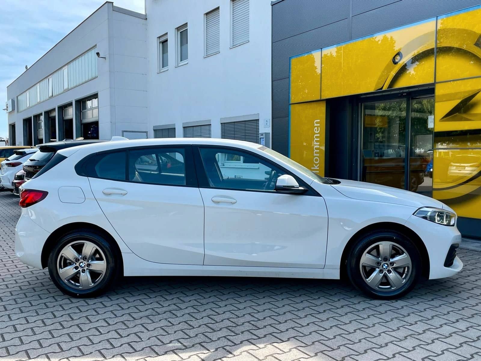 BMW 116i Advantage *SHZ*LHZ*NAVIGATION*CARPLAY* foto 8