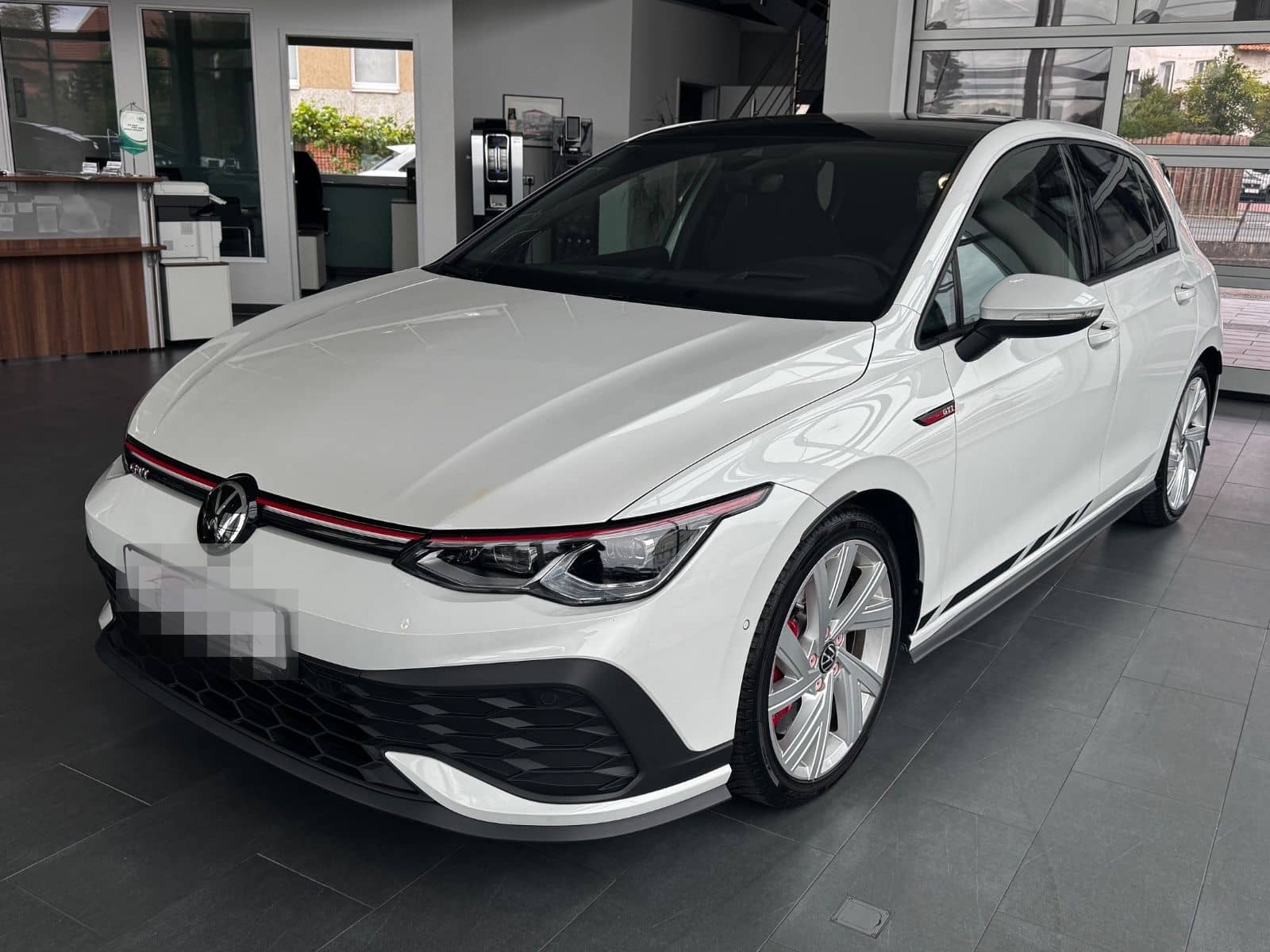 Volkswagen Golf VIII Lim GTI Clubsport 2.0 TSI"Matrix/Pano" foto 1