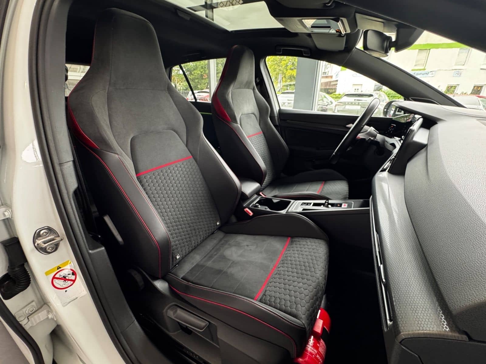 Volkswagen Golf VIII Lim GTI Clubsport 2.0 TSI"Matrix/Pano" foto 14