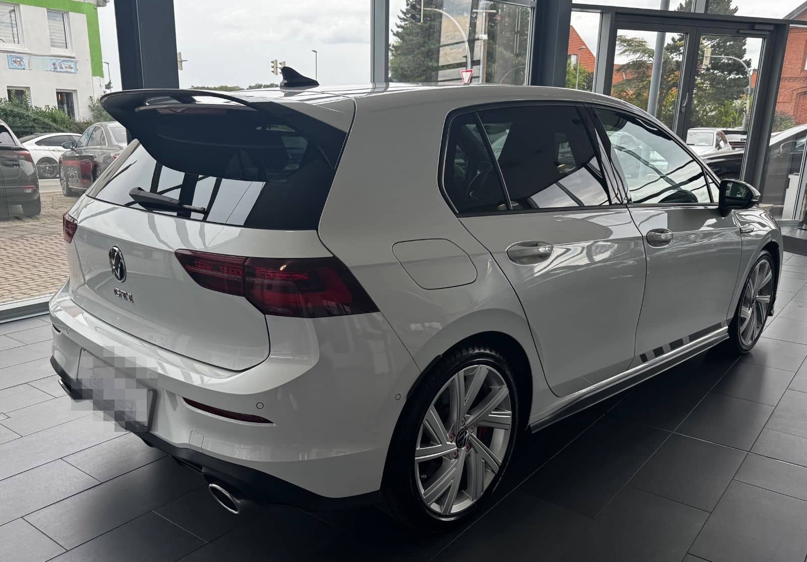 Volkswagen Golf VIII Lim GTI Clubsport 2.0 TSI"Matrix/Pano" foto 4