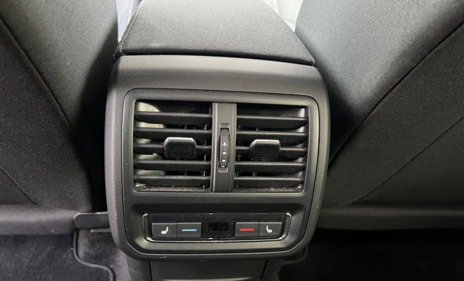 Volkswagen Arteon DSG*LED*ACC*LANE-ASSIST*NAVI*230 V* foto 18