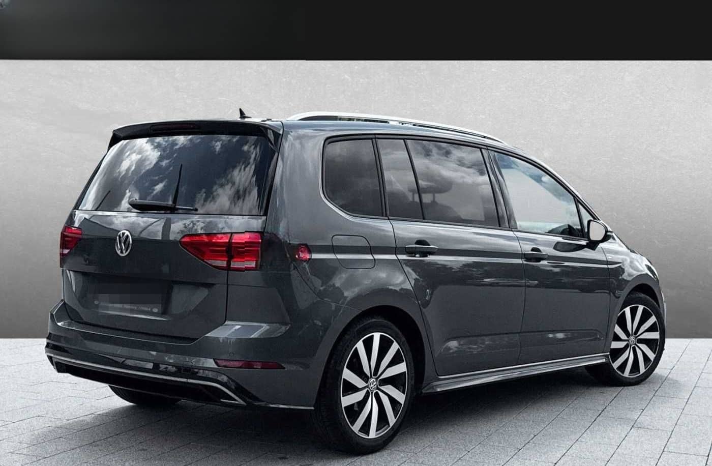 Volkswagen Touran 1.5 TSI DSG Join *R-Line* foto 2