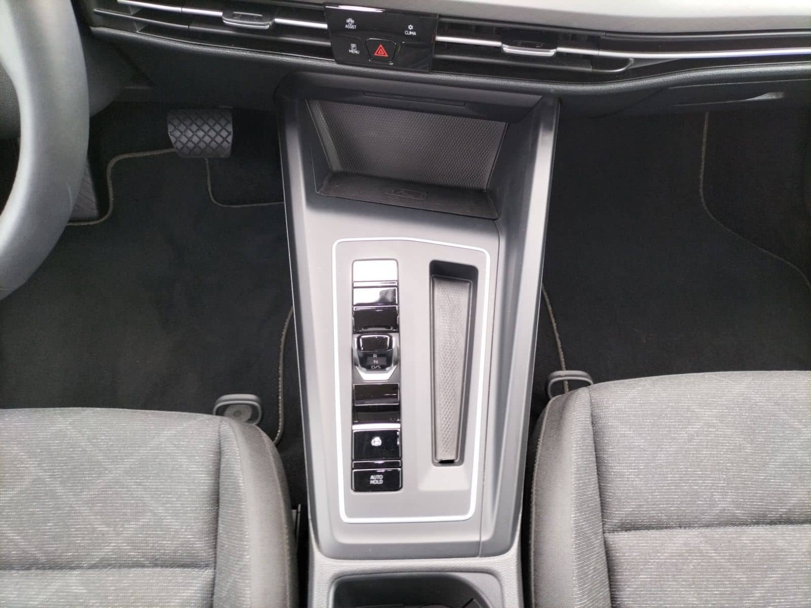 Volkswagen Golf VIII TDI Life DSG LED Navi AID ACC PDC SH foto 15