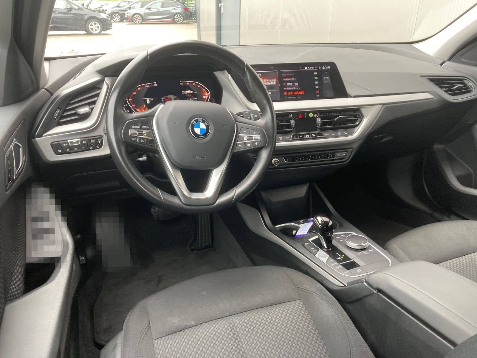 BMW 118i *PDC*Sitzheizung*PDC*Panoramadach*LED foto 6