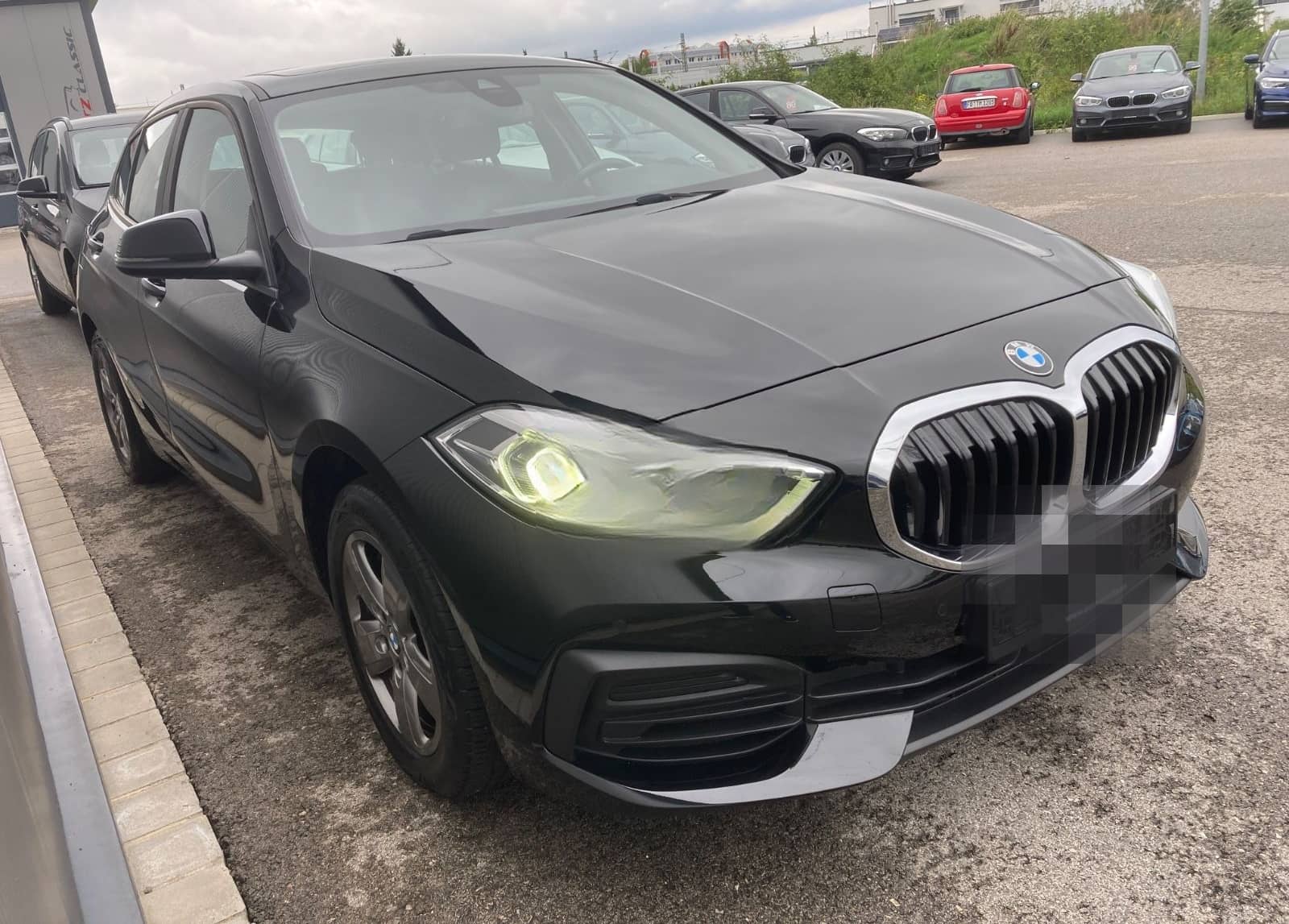 BMW 118i *PDC*Sitzheizung*PDC*Panoramadach*LED foto 10