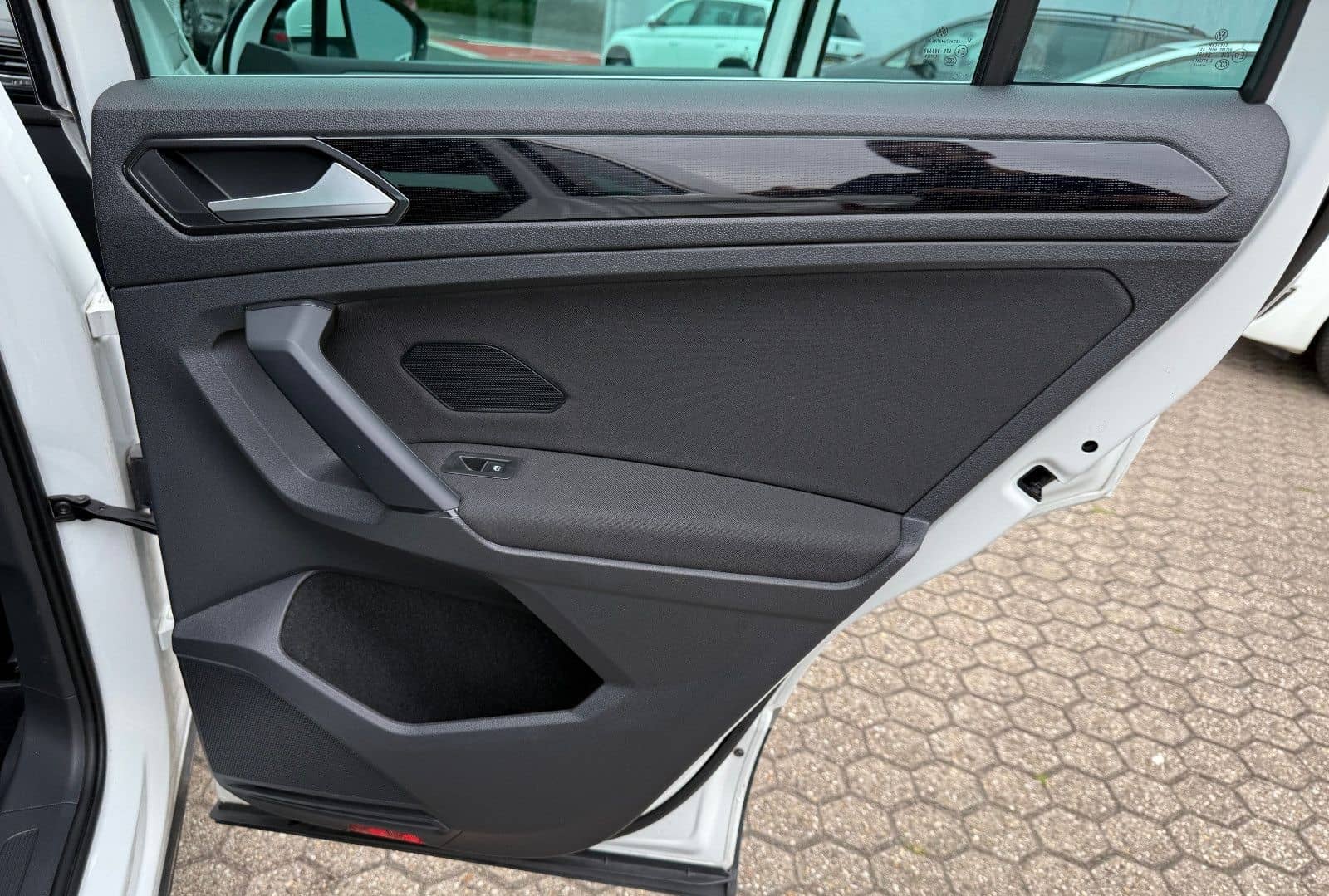 Volkswagen Tiguan Sound BMT/Start-Stopp DSG Automatik foto 17