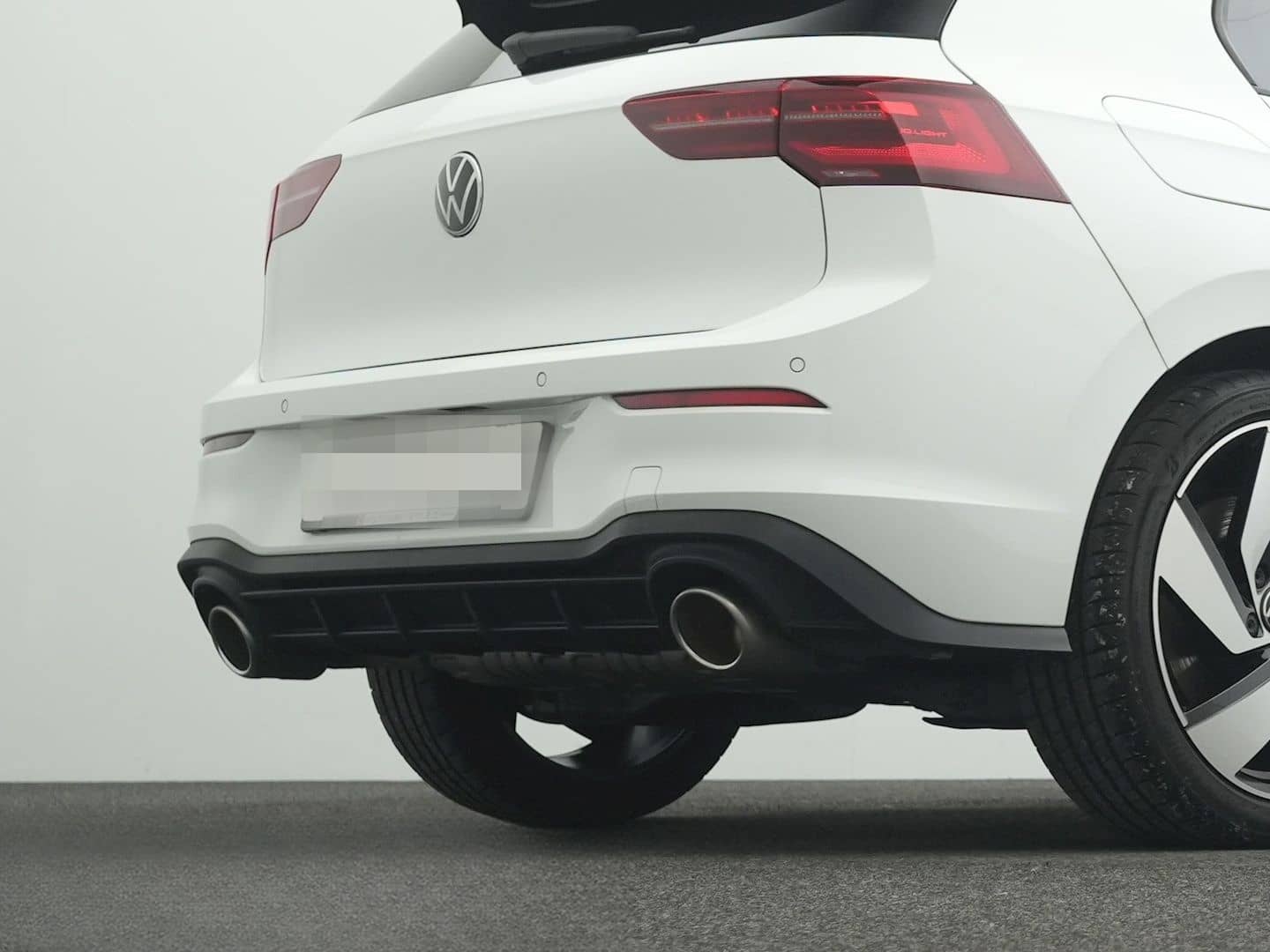 Volkswagen Golf GTI 8 2.0 TSI DSG Clubsport PANO KAMERA NAV foto 24