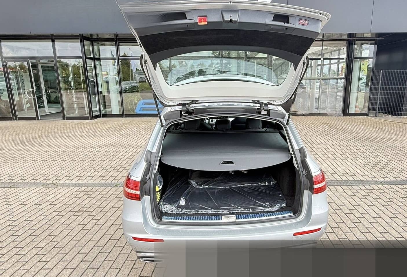 Mercedes-Benz E 220 d T-Modell AVANTGARDE+LED+Spur+Totwinkel foto 3