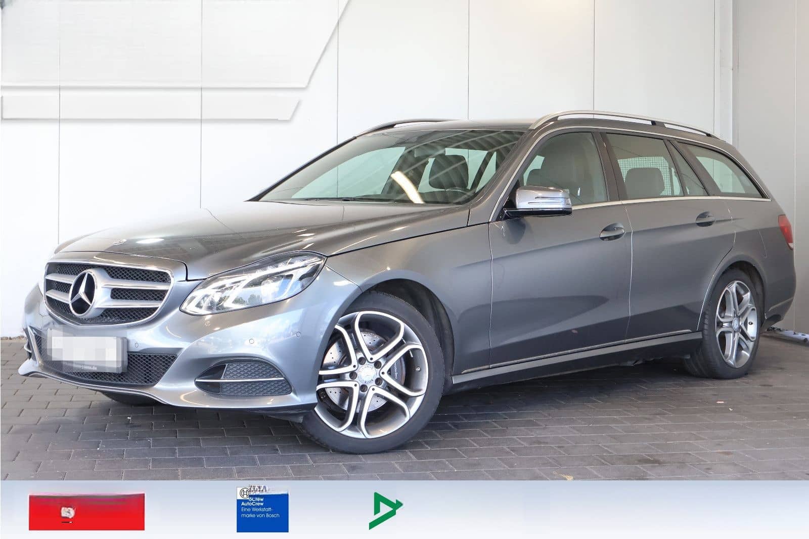 Mercedes-Benz E 220 4Matic Avantgarde COMAND+ILS+18"+AHK foto 1