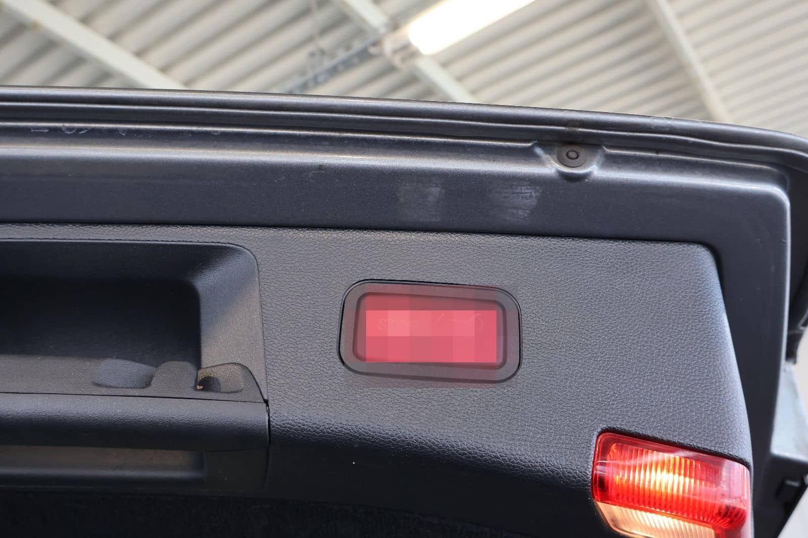 Mercedes-Benz E 220 4Matic Avantgarde COMAND+ILS+18"+AHK foto 13