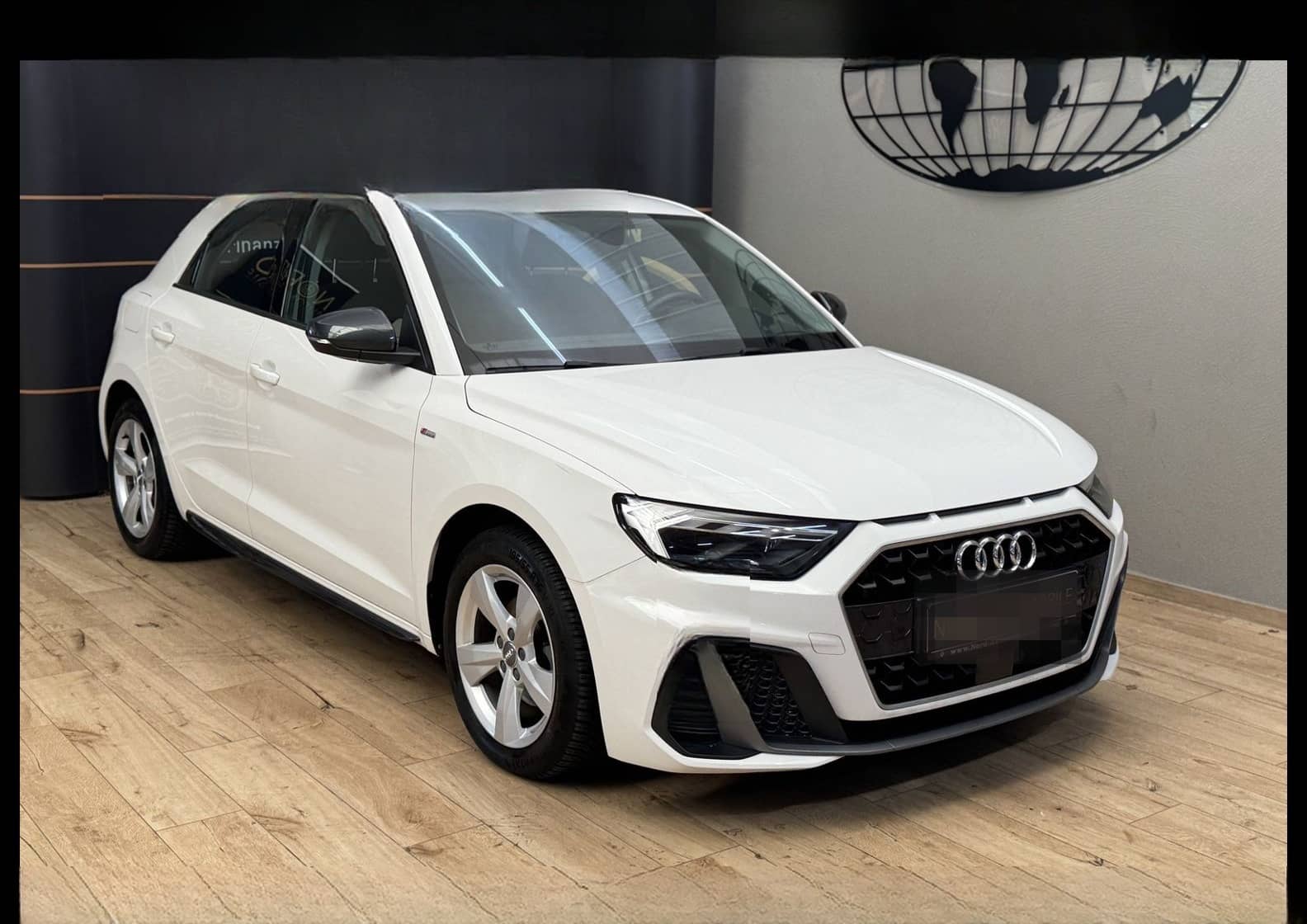 Audi A1 Sportback S-Line 1.0 TFSI S-Tronic Virt.Co foto 2