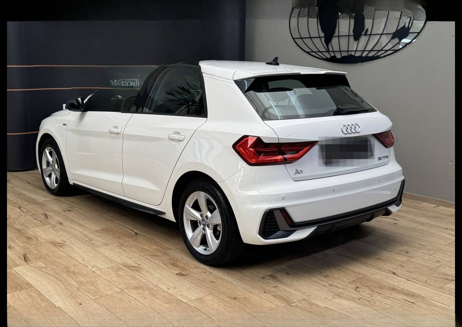 Audi A1 Sportback S-Line 1.0 TFSI S-Tronic Virt.Co foto 7
