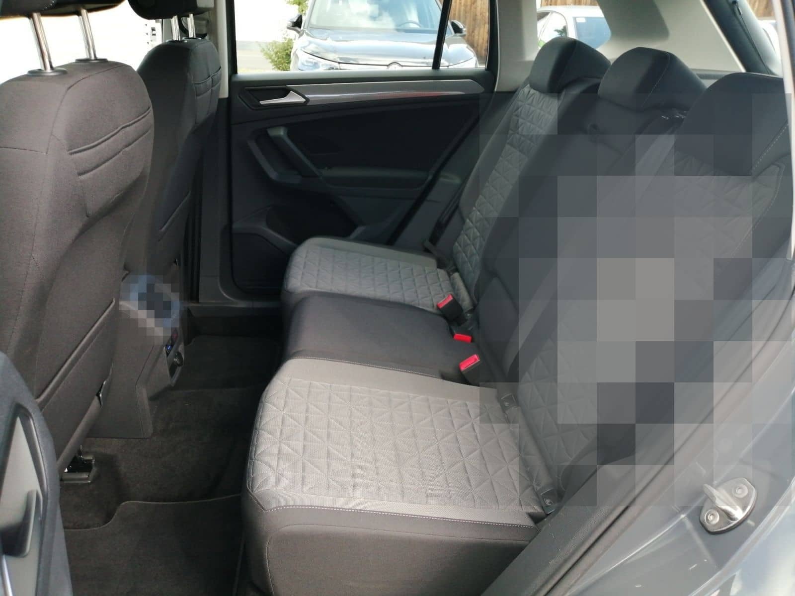 Volkswagen Tiguan Life 1.5 TSI LED ACC AHK Navi Standhz foto 16