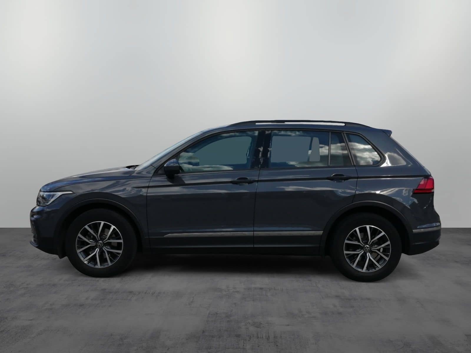 Volkswagen Tiguan Life 1.5 TSI LED ACC AHK Navi Standhz foto 5