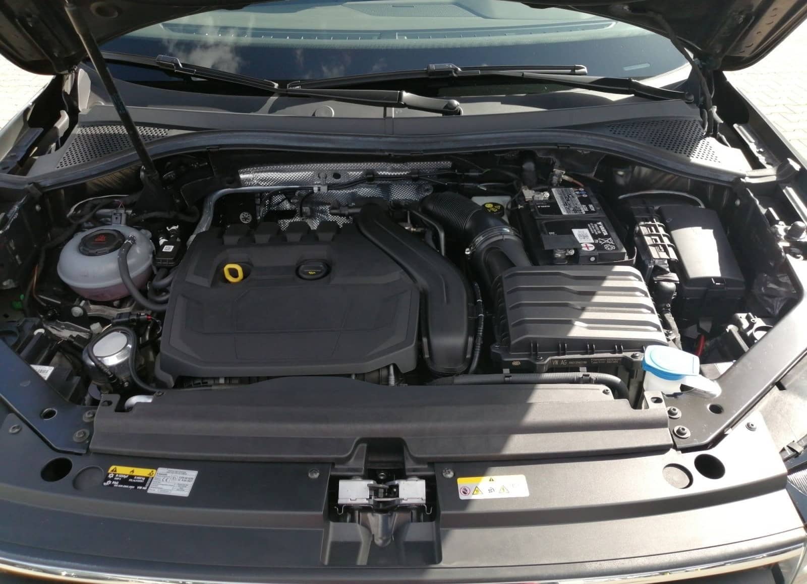 Volkswagen Tiguan Life 1.5 TSI LED ACC AHK Navi Standhz foto 10