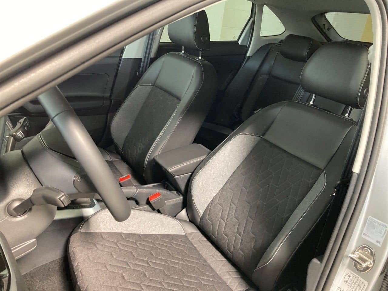 Volkswagen Taigo 1.0 TSI GOAL OPF+SHZ+USB+DAB+EPH+BAA+RS+ foto 5