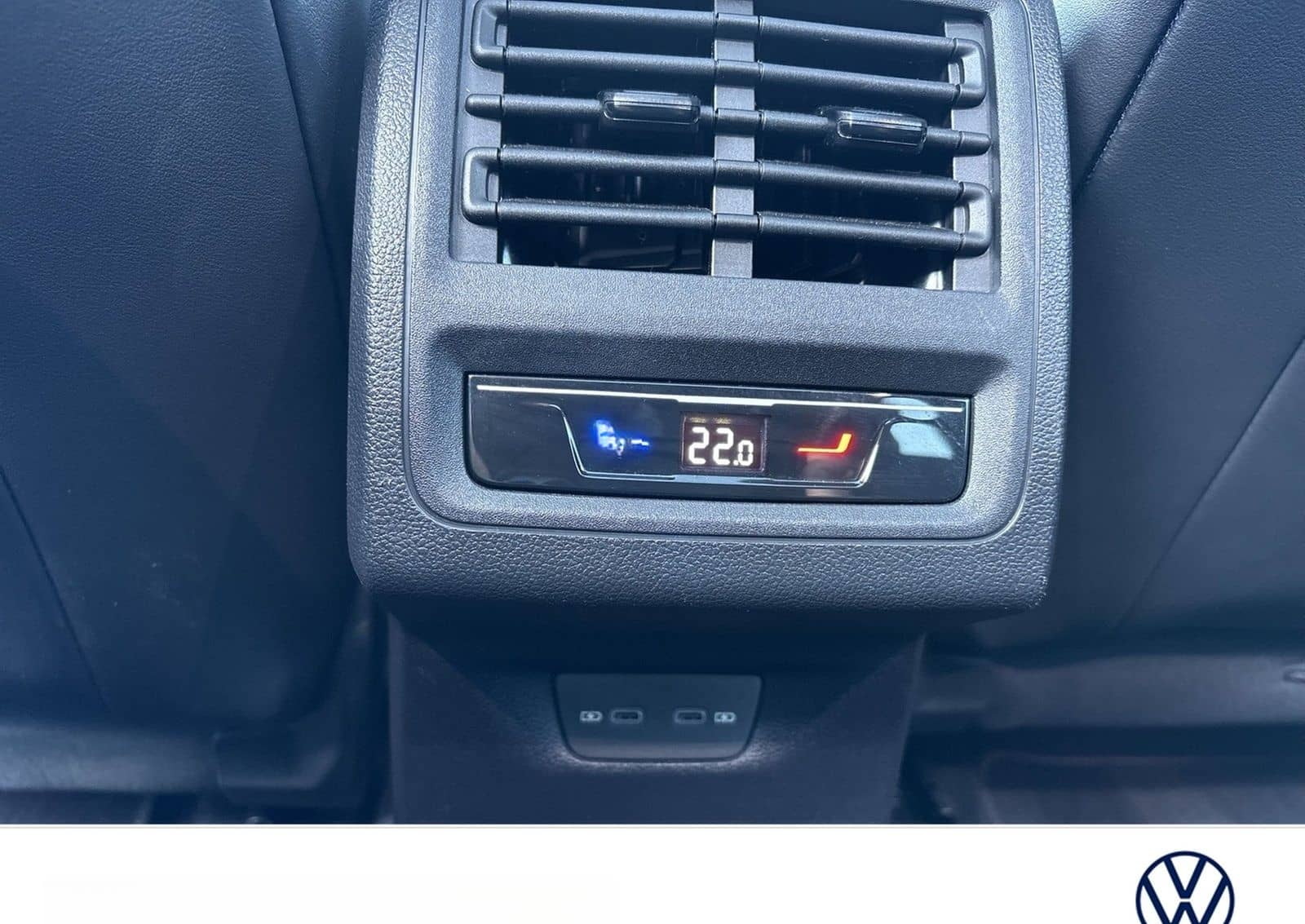 Volkswagen Golf Variant VIII 2.0 R-LINE BLACKSTYLE PANO CAM foto 18