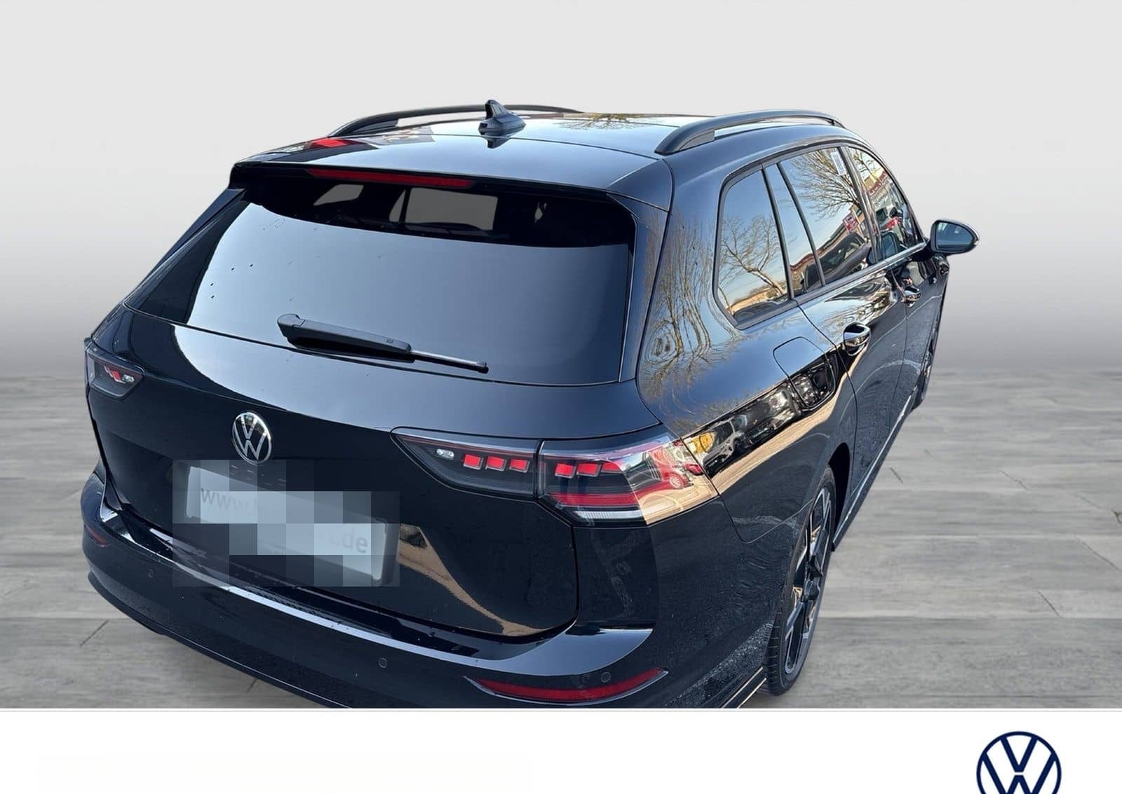 Volkswagen Golf Variant VIII 2.0 R-LINE BLACKSTYLE PANO CAM foto 3