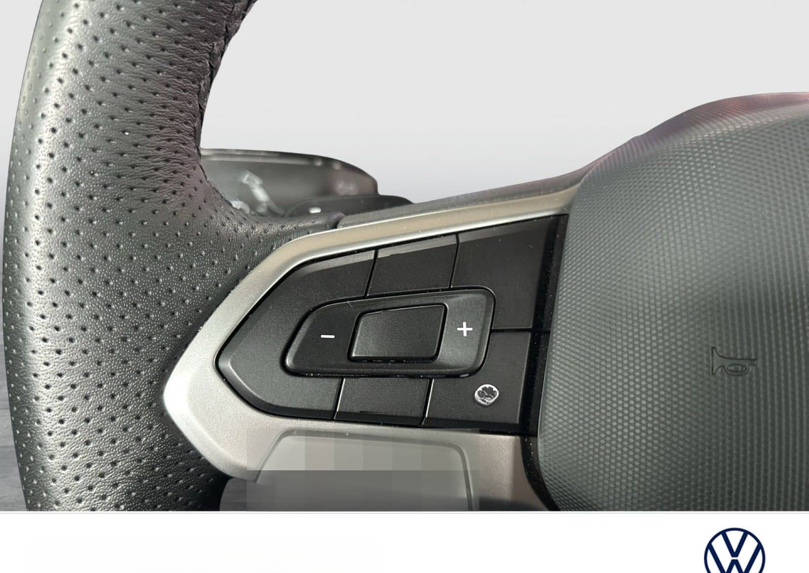 Volkswagen Golf Variant VIII 2.0 R-LINE BLACKSTYLE PANO CAM foto 13