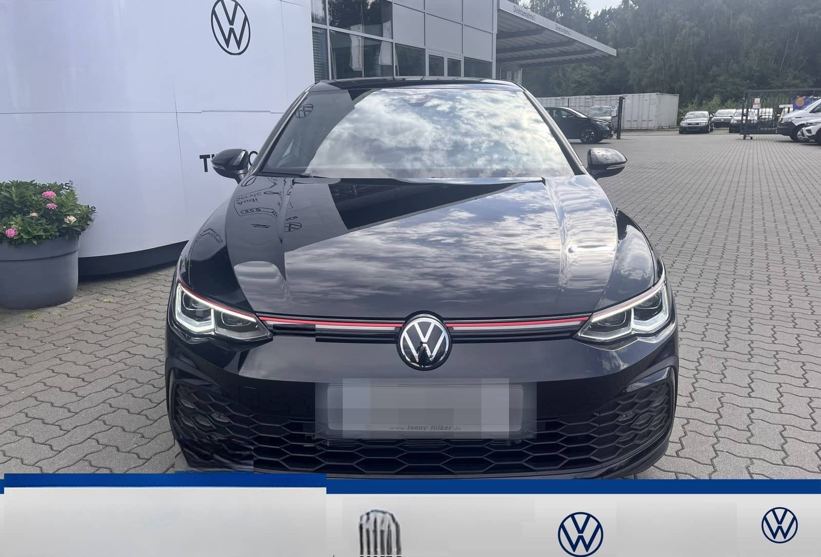 Volkswagen Golf VIII Lim. GTI 2.0 TSI foto 2