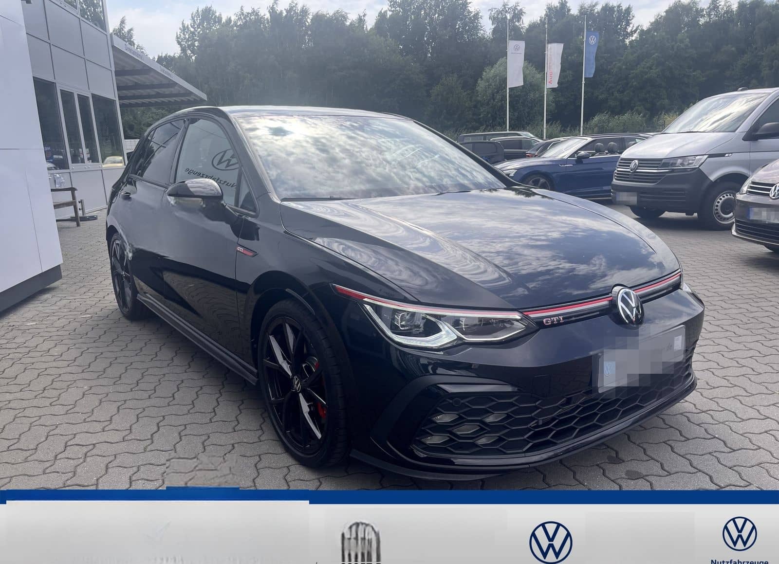 Volkswagen Golf VIII Lim. GTI 2.0 TSI foto 3