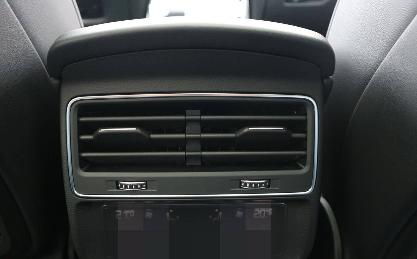 Audi RS Q8 quattro PANO+KERAMIK+AHK+HEADUP+ACC+MATRIX foto 24