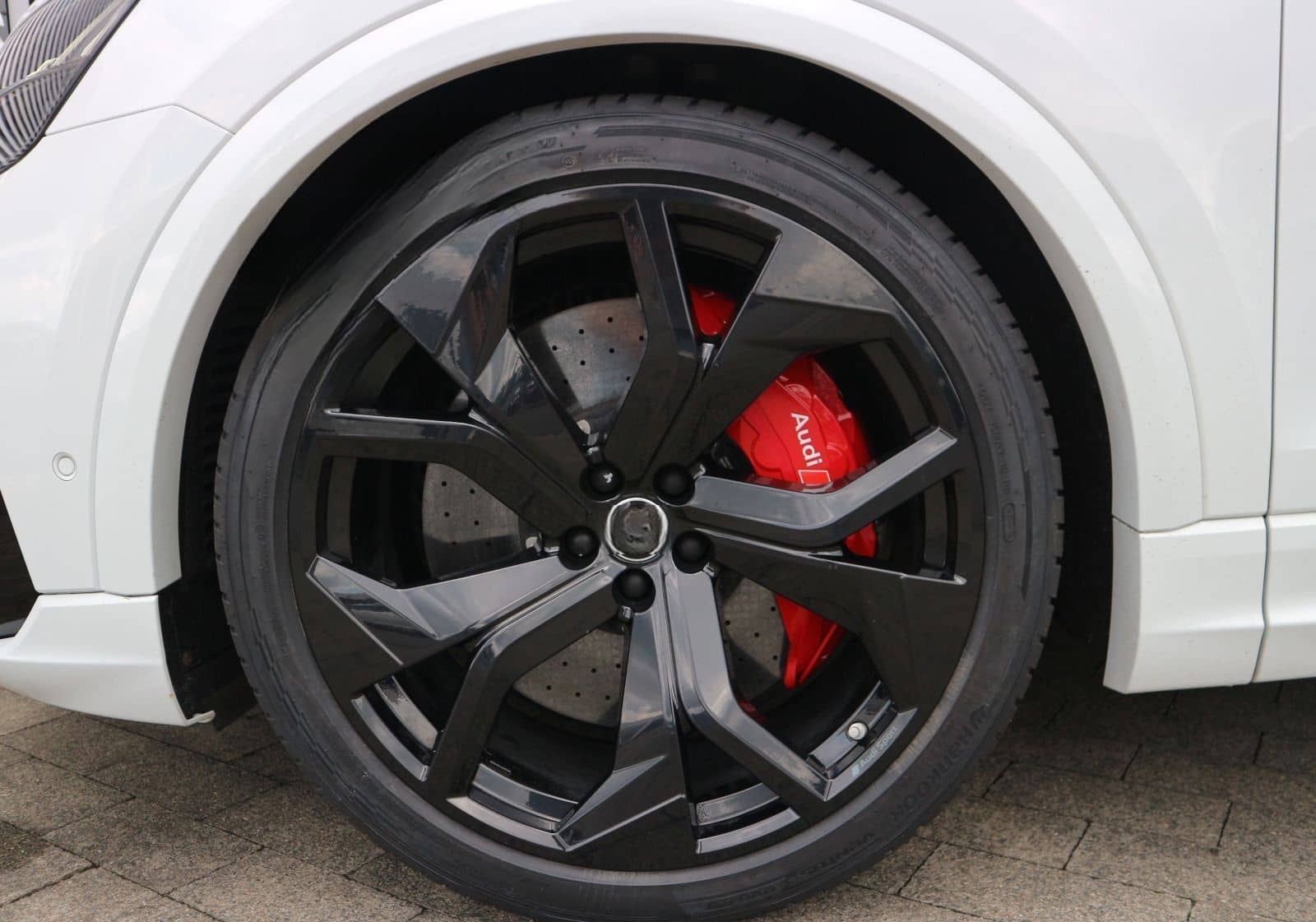 Audi RS Q8 quattro PANO+KERAMIK+AHK+HEADUP+ACC+MATRIX foto 8