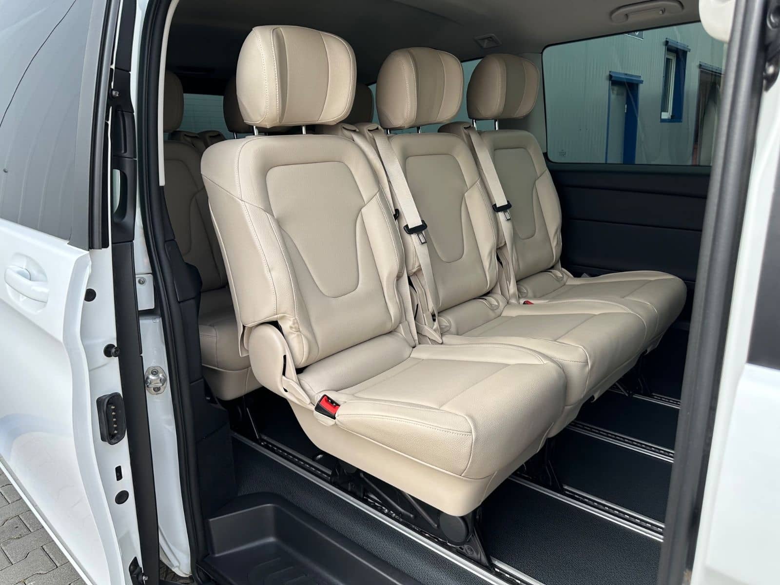 Mercedes-Benz V220 d LANG 4M 9G WEBASTO NAVI MBUX AHK 8-SITZER foto 16