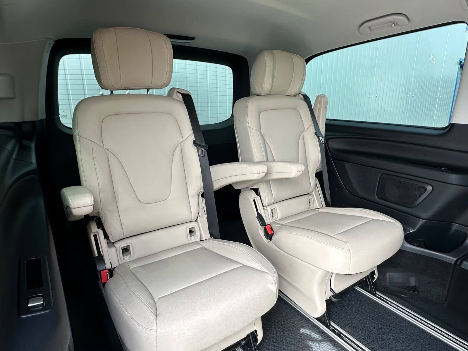 Mercedes-Benz V220 d LANG 4M 9G WEBASTO NAVI MBUX AHK 8-SITZER foto 21