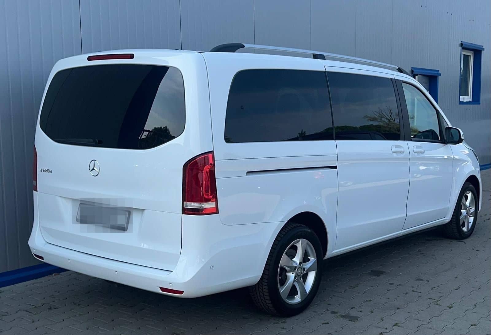 Mercedes-Benz V220 d LANG 4M 9G WEBASTO NAVI MBUX AHK 8-SITZER foto 9