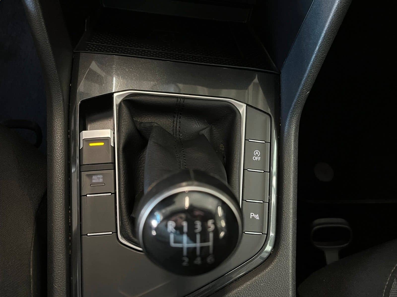 Volkswagen Tiguan 2.0 TDi Comfortline NAVI LED WinterPaket foto 18